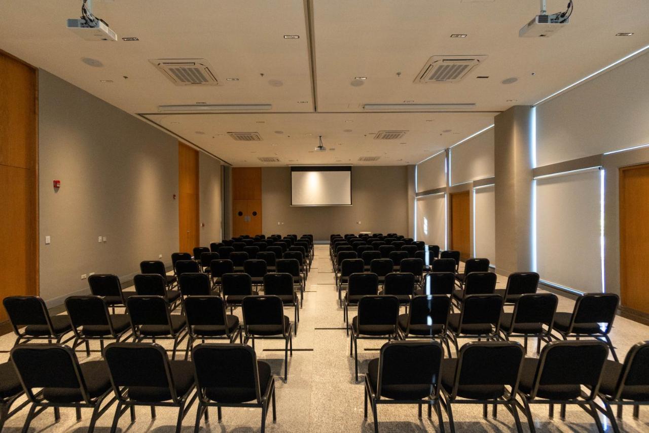 Hotel Mio Vallarta Unique & Different- Adults Only Puerto Vallarta Bagian luar foto A typical conference room